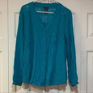 torrid crinkled lace button down blouse size large